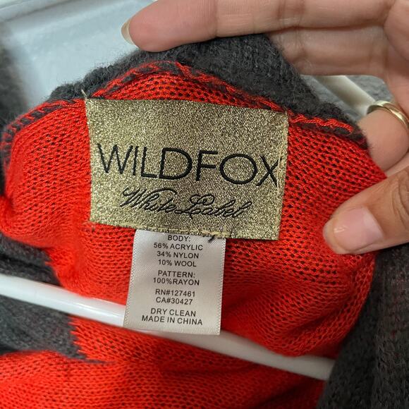 Wildfox hooded scarf grey red hearts and ruffles - Picture 8 of 9